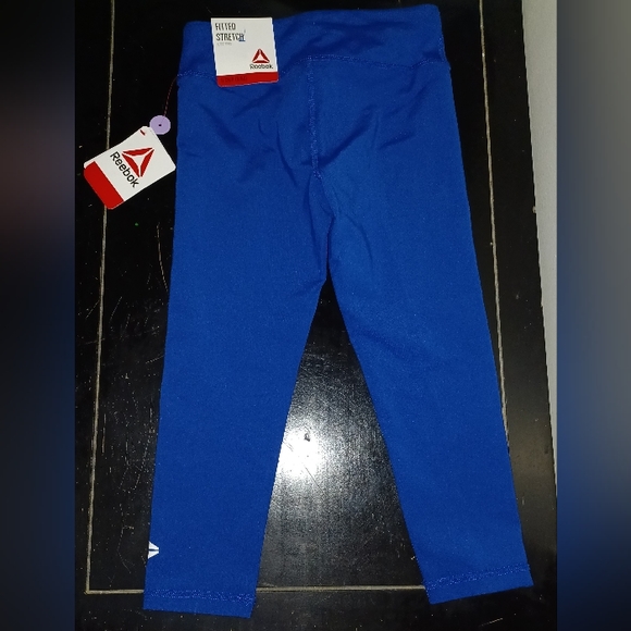 Girls Reebok suit - Picture 3 of 6